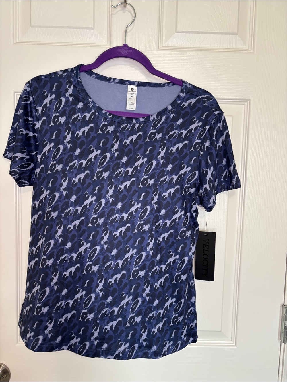 Velocity Navy Leopard-Pattern Short Sleeve Tee Size M NWT